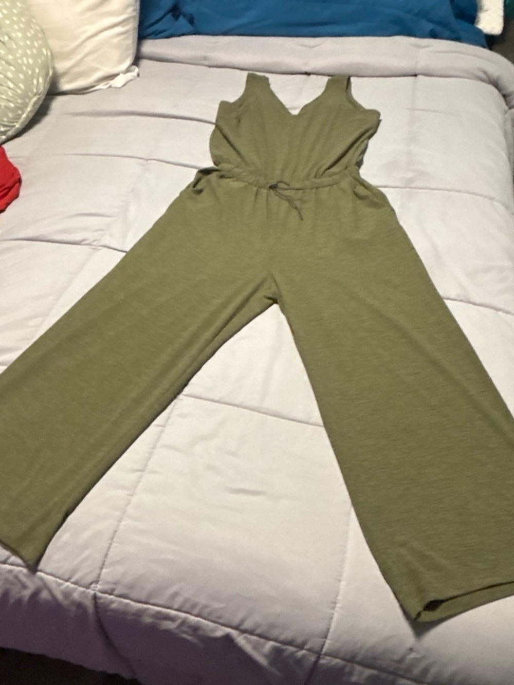 Olive Green Sleeveless V-Neck Wide-Leg Jumpsuit